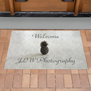 Traditional Welcome Pineapple Customizable Doormat