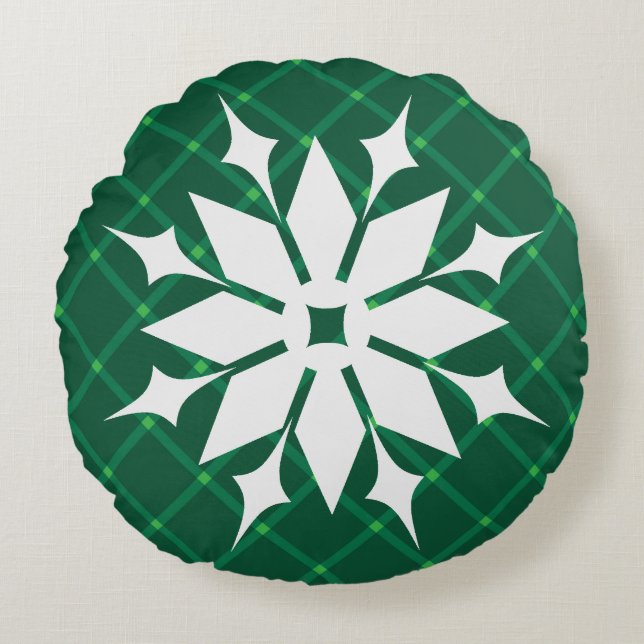 Traditional winter holidays green plaid snowflake round pillow (Front)
