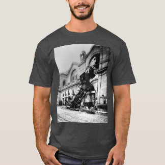 Train Derailment At Montparnasse Station T-Shirt