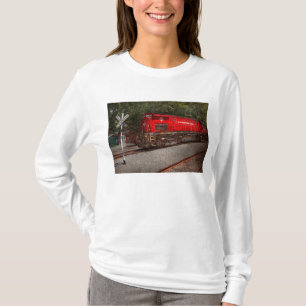 Train - Diesel - Morristown Erie T-Shirt