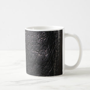 Trait en cuir noir pointu, texture effet Mug