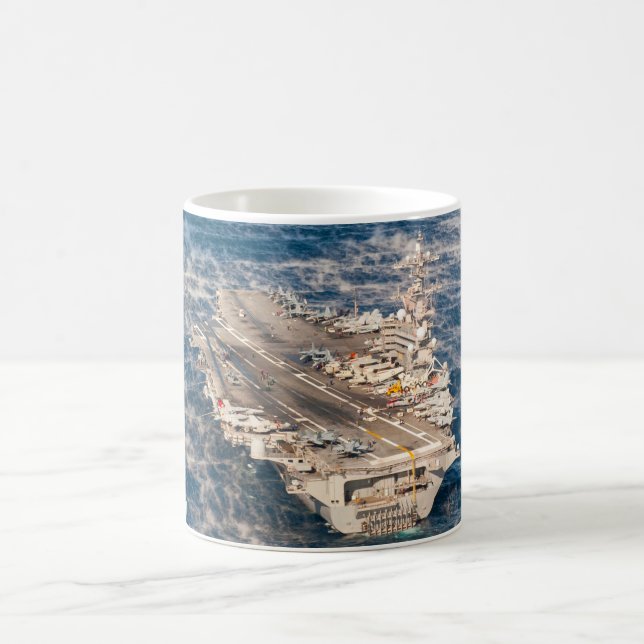TRANSPORTEUR D'AÉRONEF AMÉRICAIN - CVN-77 Mug (Centre)