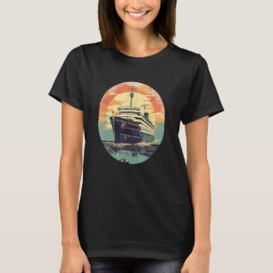Travel Boat Retro Dad Cruise Captain T-Shirt