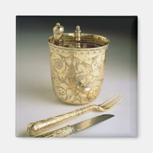 Travelling set of a knife, fork, spoon and beaker, magnet