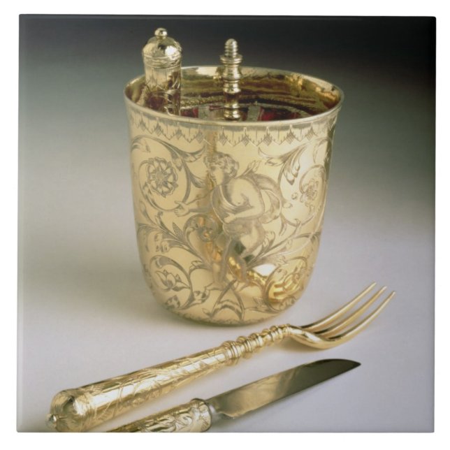 Travelling set of a knife, fork, spoon and beaker, tile (Front)