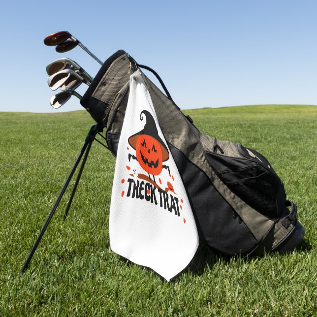 Treck Trat Pumpkin Smiling Golf Towel (Green)