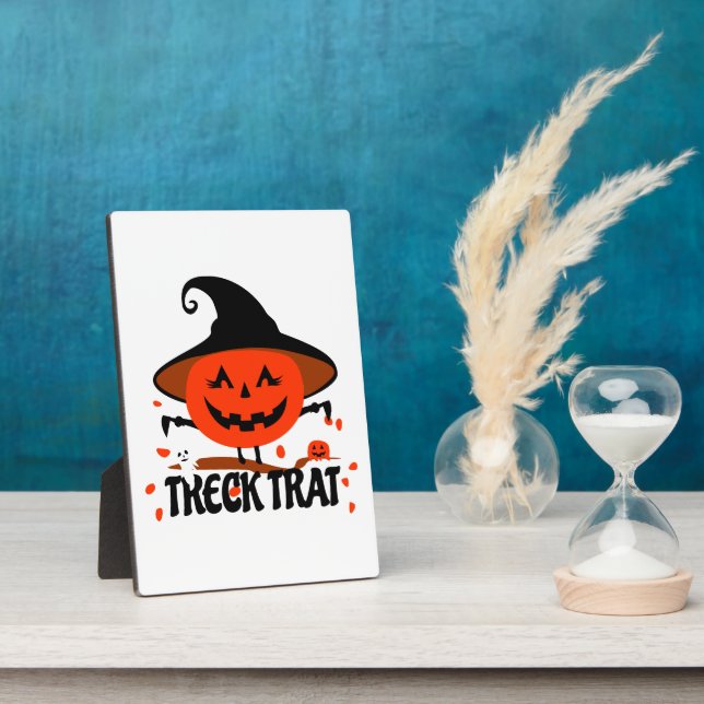 Treck Trat Pumpkin Smiling Plaque (Side)