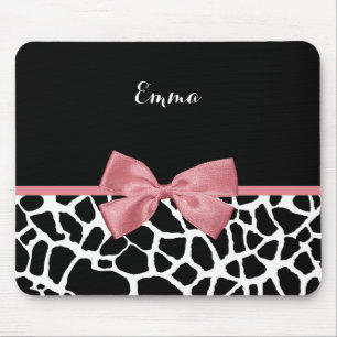 Trendy Giraffe Print Rosy Pink Bow With Name Mouse Pad