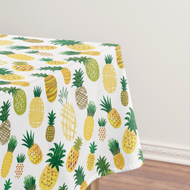 Trendy Pineapple Pattern Tablecloth (In Situ)