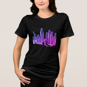 Tri-matière Bouteilles d'eau en acier violet sur un t-shirt no