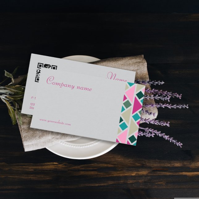 Triangle turquoise fuchsia gris Carte de visite QR (Modern minimalist abstract geometric business card featuring a fuchsia and turquoise color scheme.)