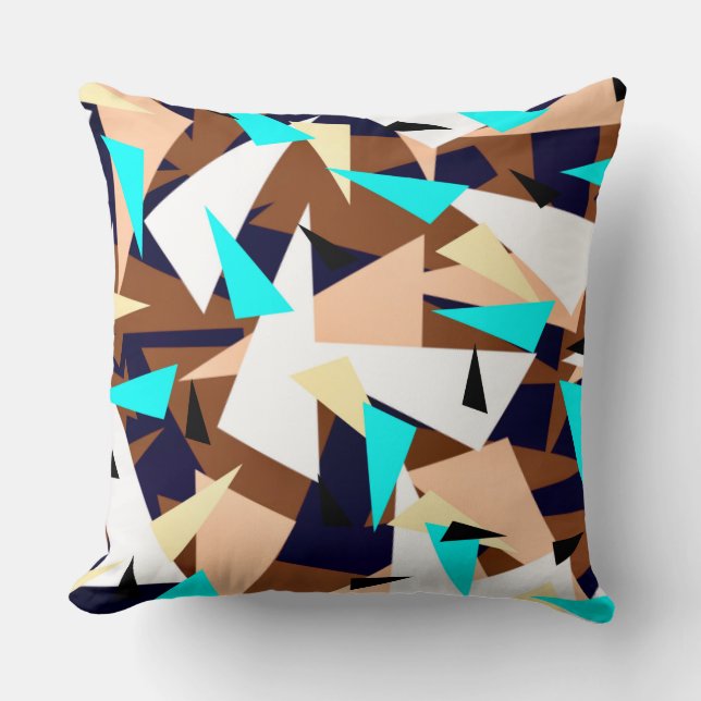 Triangles pattern throw pillow (Front)