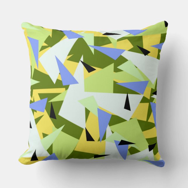 Triangles pattern throw pillow (Front)