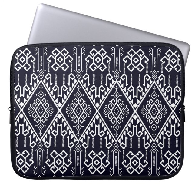 Tribal ethnic seamless pattern laptop sleeve (Front)