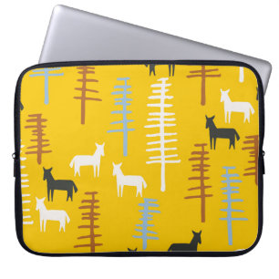 Tribal Horses: Forest Retro Seamless Laptop Sleeve
