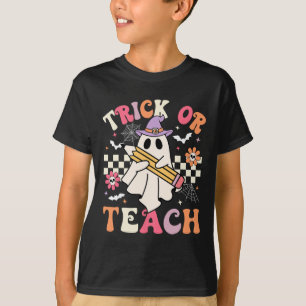Trick Or Teach Groovy Teacher Halloween Retro Flor T-Shirt