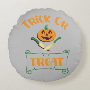 Trick or treat crossbones Halloween pumpkin face Round Pillow