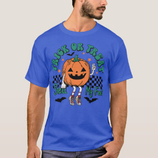 Trick or Treat Smell My Feet Pumpkin Kids Toddler  T-Shirt