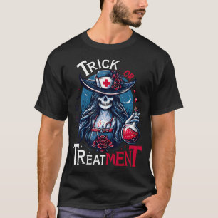 Trick Or Treatment Nurse Halloween Paramedic Docto T-Shirt