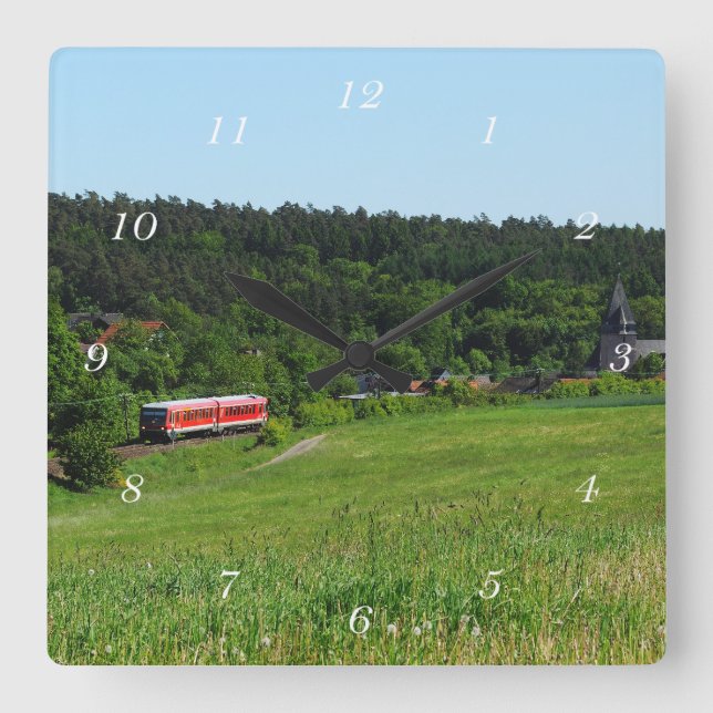 Triebwagen bei Wiesenfeld Square Wall Clock (Front)