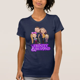 Trinité et au delà du T-shirt des femmes