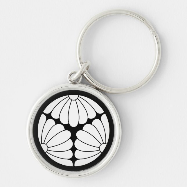 Trisected chrysanthemums keychain (Front)