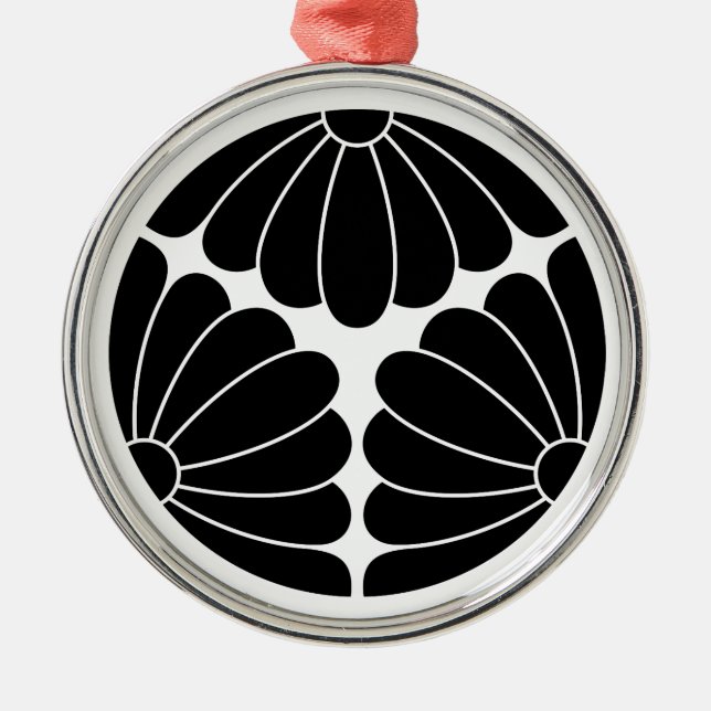 Trisected chrysanthemums metal ornament (Front)