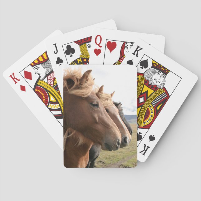 Trois chevaux dans des cartes de jeu de rangée (dos)