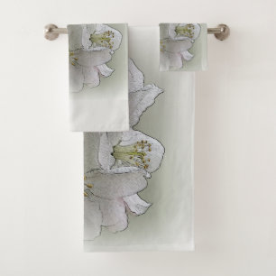 trois fleurs blanches
