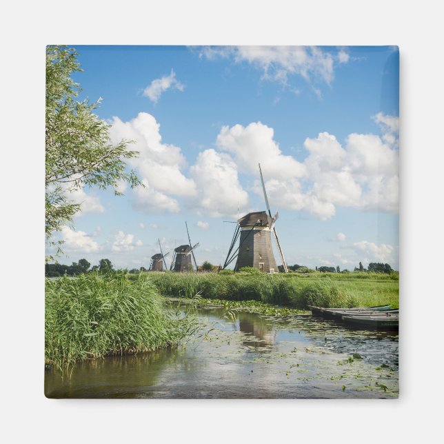 Trois moulins à vent et un aimant de canal (Devant)