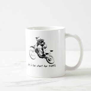 Trop court pour le trafic - tasse de motocross de