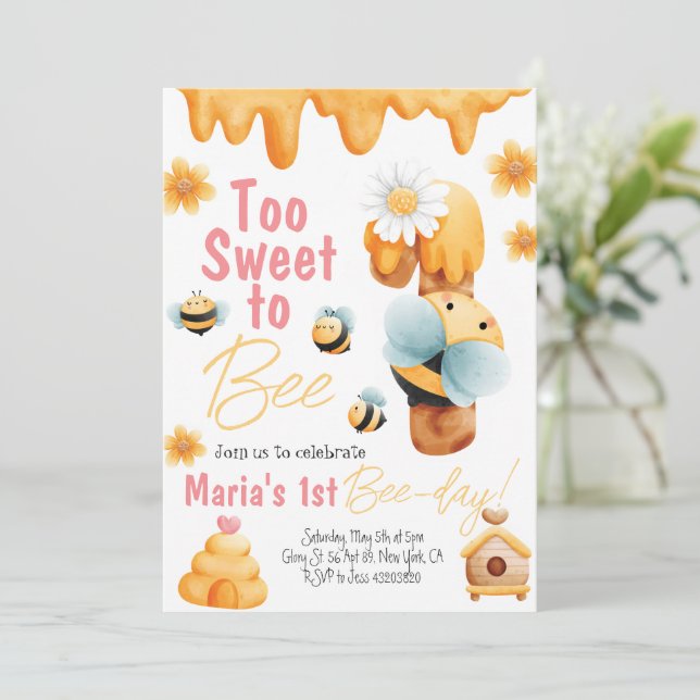 Trop doux pour être une invitation d'anniversaire (Debout devant)