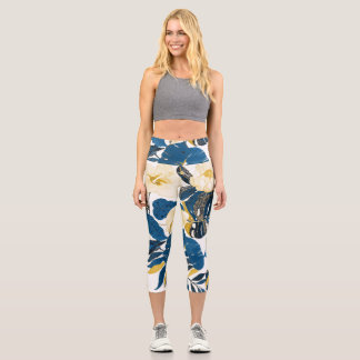 Tropical Hand Drawn: Creative Seamless Pattern Capri Leggings