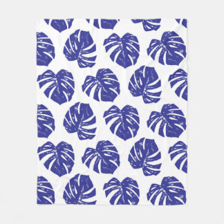 Tropical palm tree leaves pattern fleece blanket