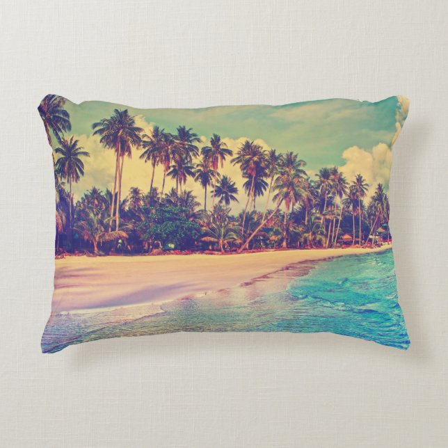 Tropical paradise: sea, hotel, beach. accent pillow (Front)