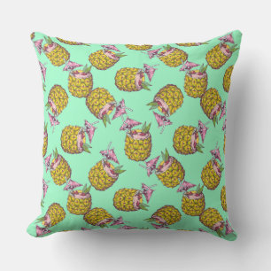 Tropical Piña Colada Pattern –Refreshing Summer Throw Pillow