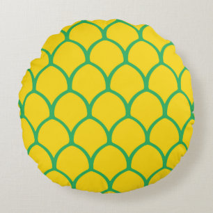 Tropical Pineapple Pattern in Green and Yellow Round Pillow