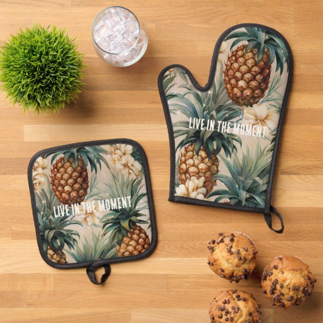 Tropical Pineapples Floral Oven Mitt & Pot Holder Set (Top Down)