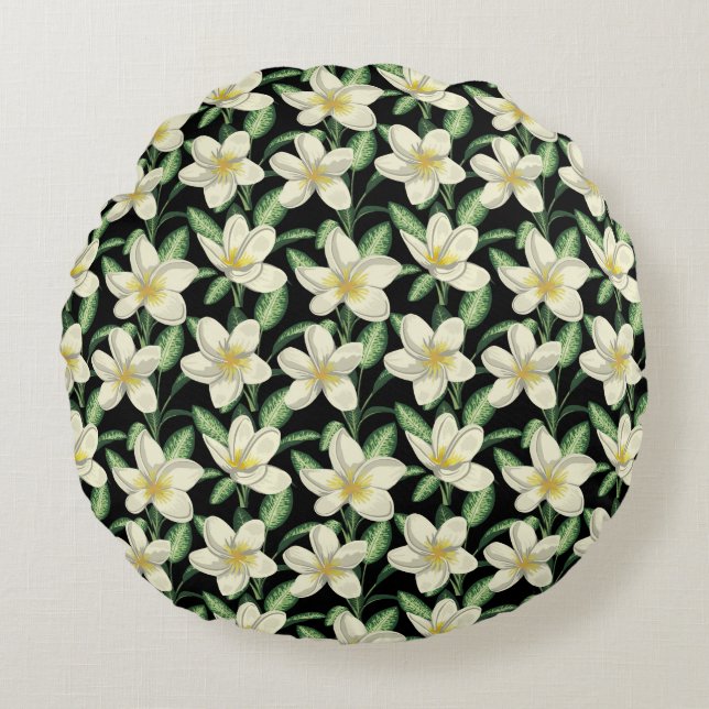 Tropical seamless pattern white flowers green leaf round pillow (Front)