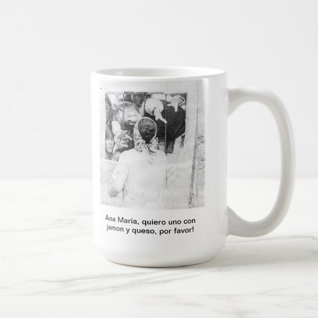 Trou dans la tasse commémorative de mur (Droite)