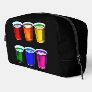 Trousse De Toilette Verres à shot de SlipperyJoe's six tasses disposée