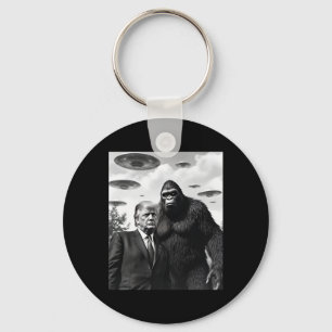 Trump Bigfoot Ufo Alien Encounter Extraterrestrial Keychain
