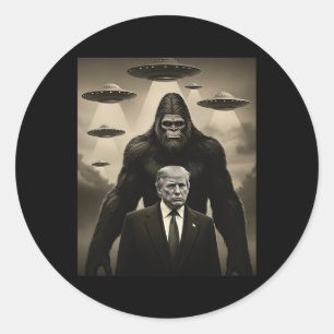 Trump Bigfoot Ufo Alien Encounter Invasion Uap Fun Classic Round Sticker