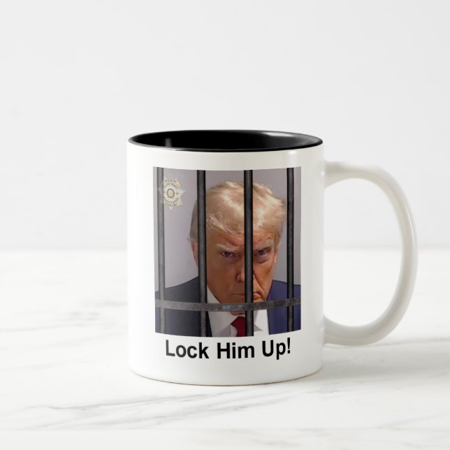 Trump Mug "Localisez-le !" (Droit)