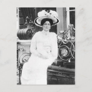 Tsarina Alexandra of Russia, spouse Tsar Romanov Postcard