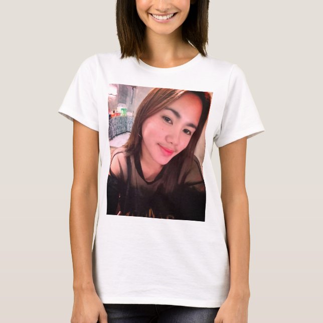 Tshirt avec belle fille (Devant)