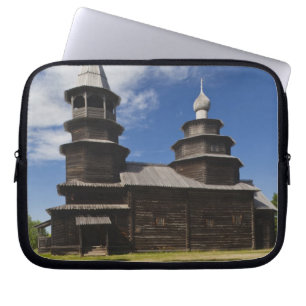 Ttraditional wooden Russian Orthodox church Laptop Sleeve