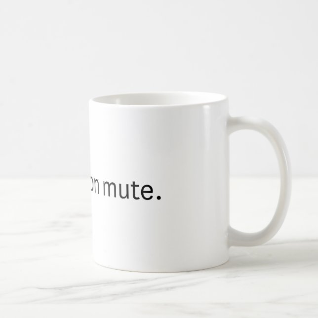 Tu es muet. La tasse au café. (Droite)