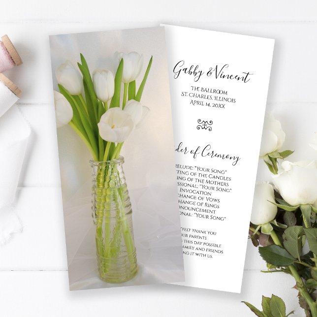 Tulipes blanches dans le programme de mariage de l (Créateur téléchargé)