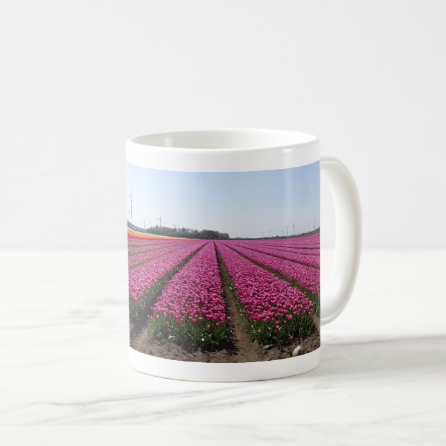 Tulipes violettes Champ Panoramique café Mug (Devant droit)